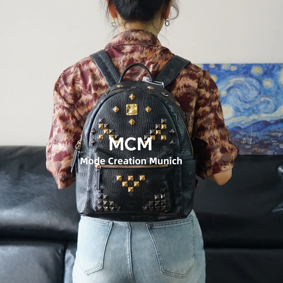 95新 MCM 黑色双肩包/WJ11802063/2063