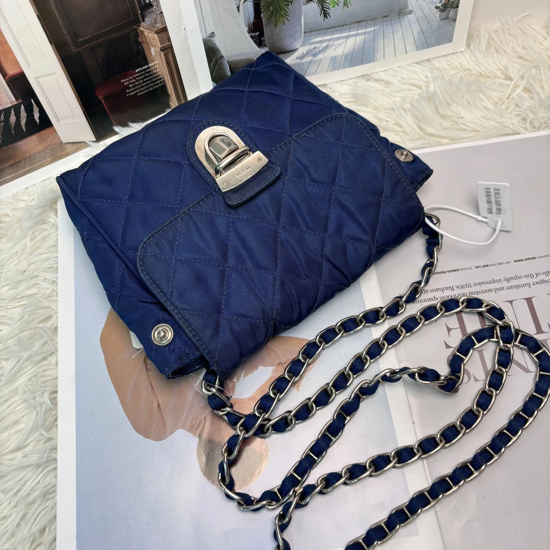 95新 Prada/普拉达 XM/海军蓝降落伞链条斜挎方信封包/WP09127131