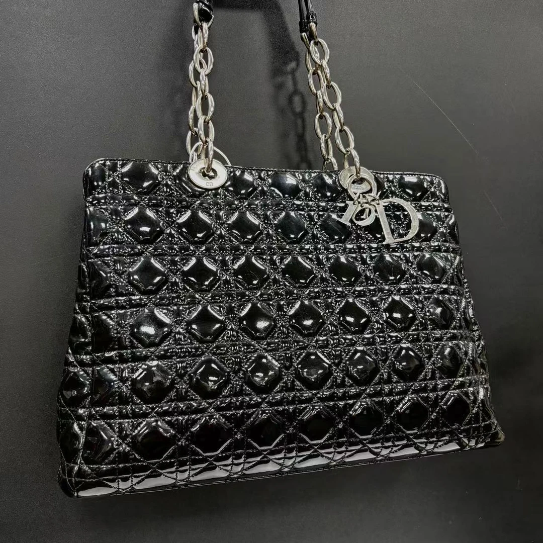95新 DIOR/迪奥 XM/黑色七格戴妃漆皮单肩腋下包/AC09128541
