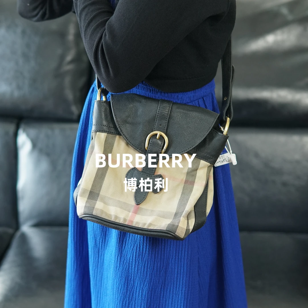 95新 BURBERRY/博柏利 格纹斜挎包/ZT08410017/0017