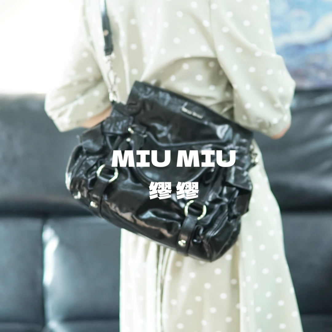 95新 MIU MIU/缪缪 95新缪缪 黑银斜挎手提包/F3ZZ07714039/4039