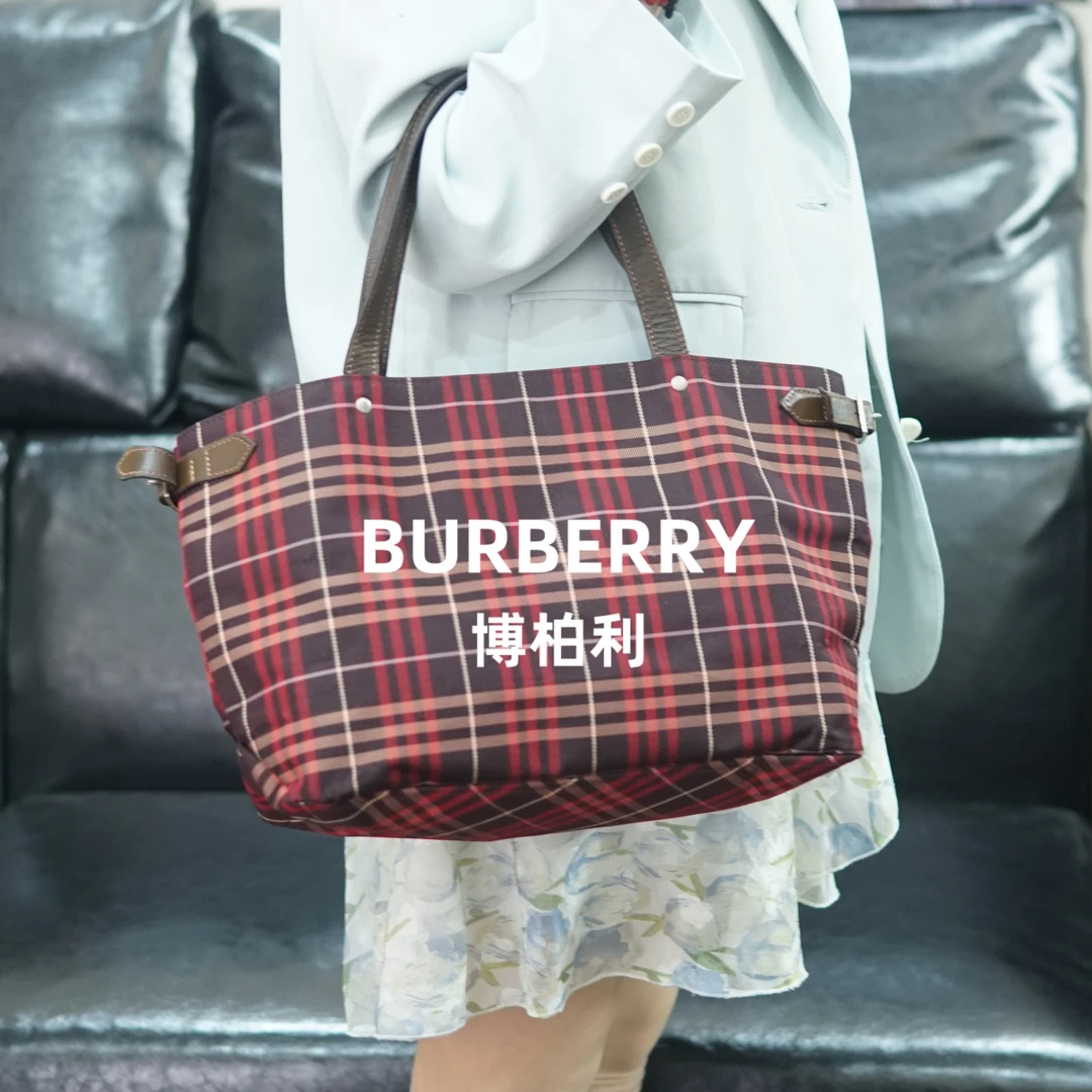 95新 BURBERRY/博柏利 巴宝莉/格纹单肩包/FYWJ10508568/8568