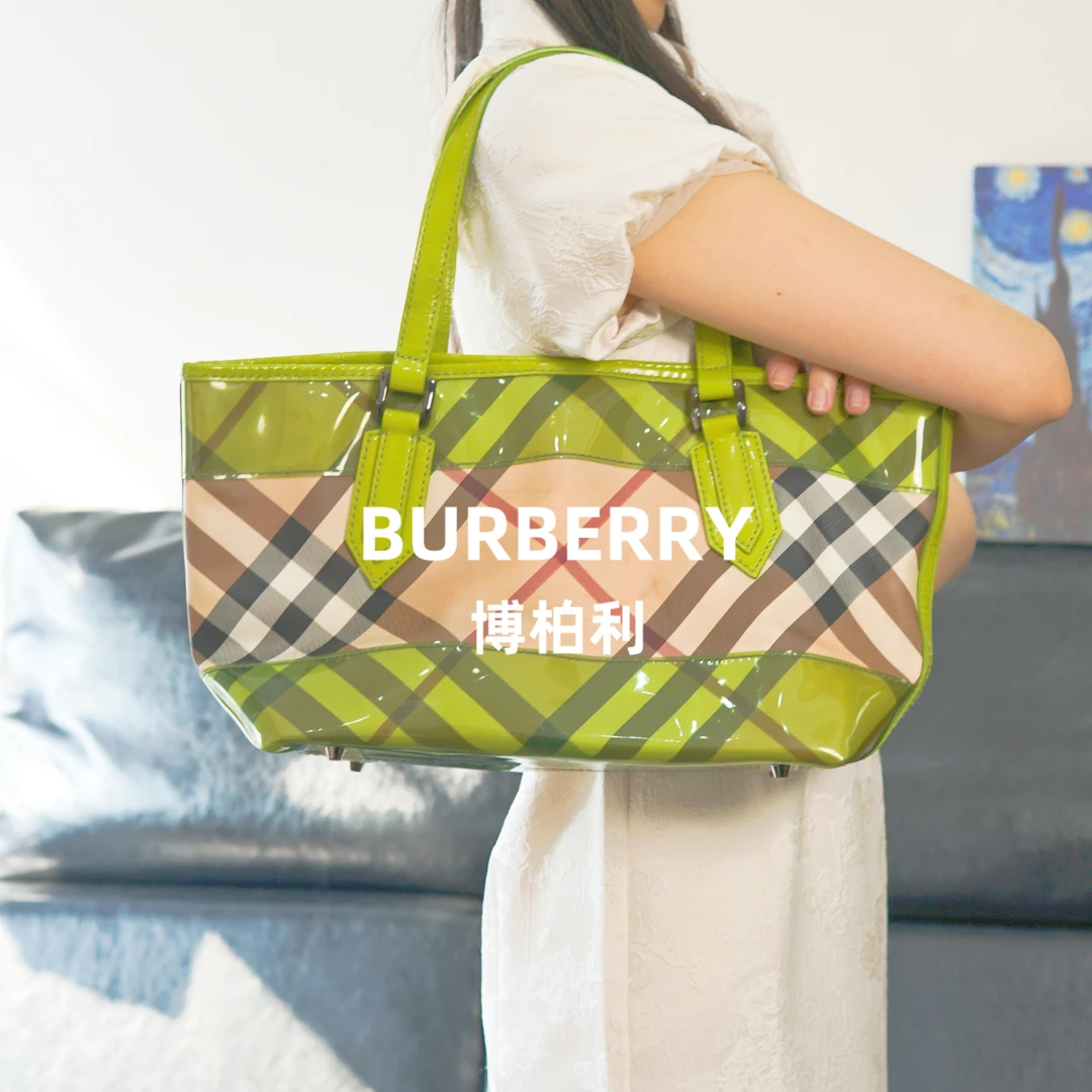 95新 BURBERRY/博柏利 荧光绿雨衣单肩包/AF08428017/8017