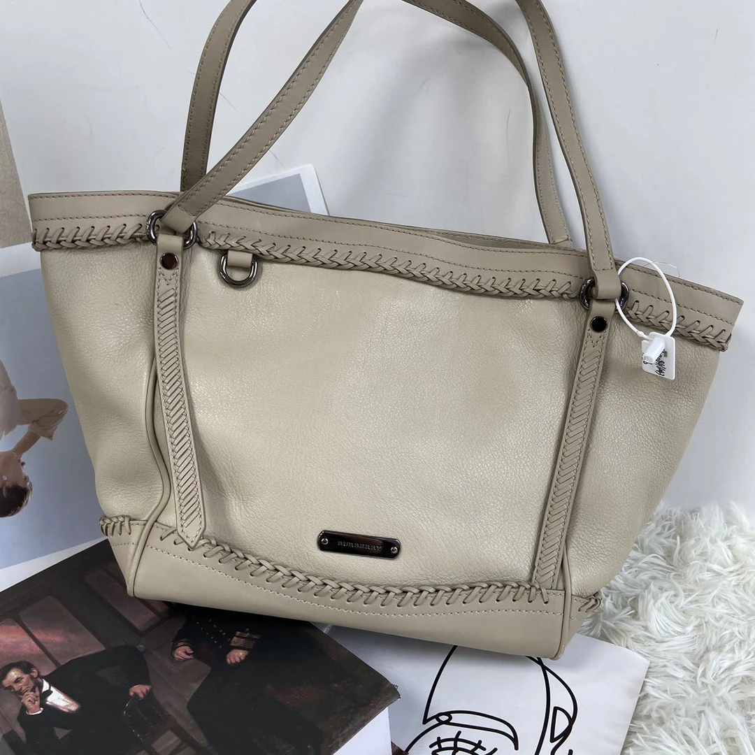 95新 BURBERRY/博柏利 XM/奶茶高级感托特单肩包/FYSB08416043特