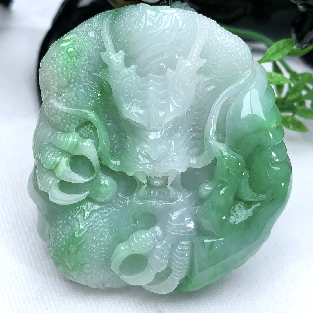 天然翡翠缅甸翡翠A货冰润阳绿龙牌吊坠挂件