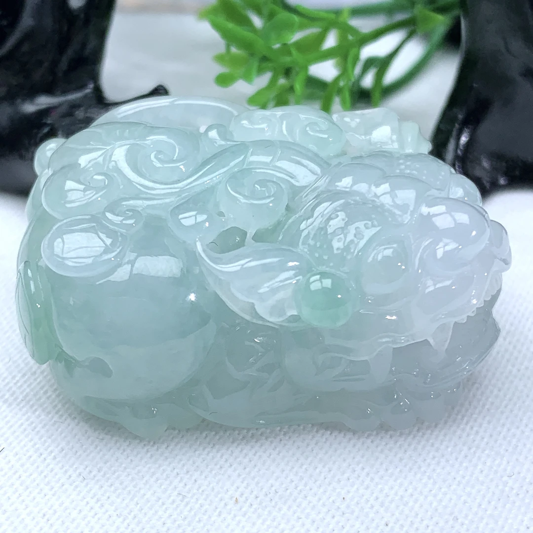 天然缅甸翡翠A货冰种口含珠胖胖大貔貅吊坠挂件