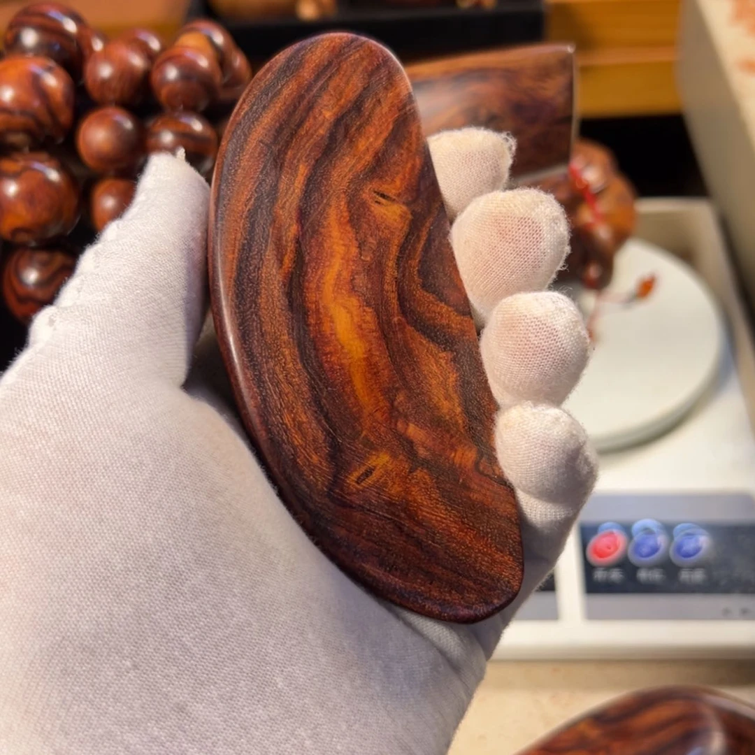 【闪购商品】降香黄檀把件晶*?