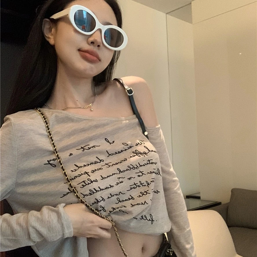 高级感斜肩上衣女设计感小众显瘦宽松字母长袖夏薄款防晒小众上衣