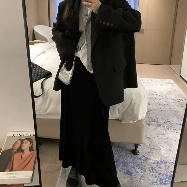 806黑色皮筋腰半身裙