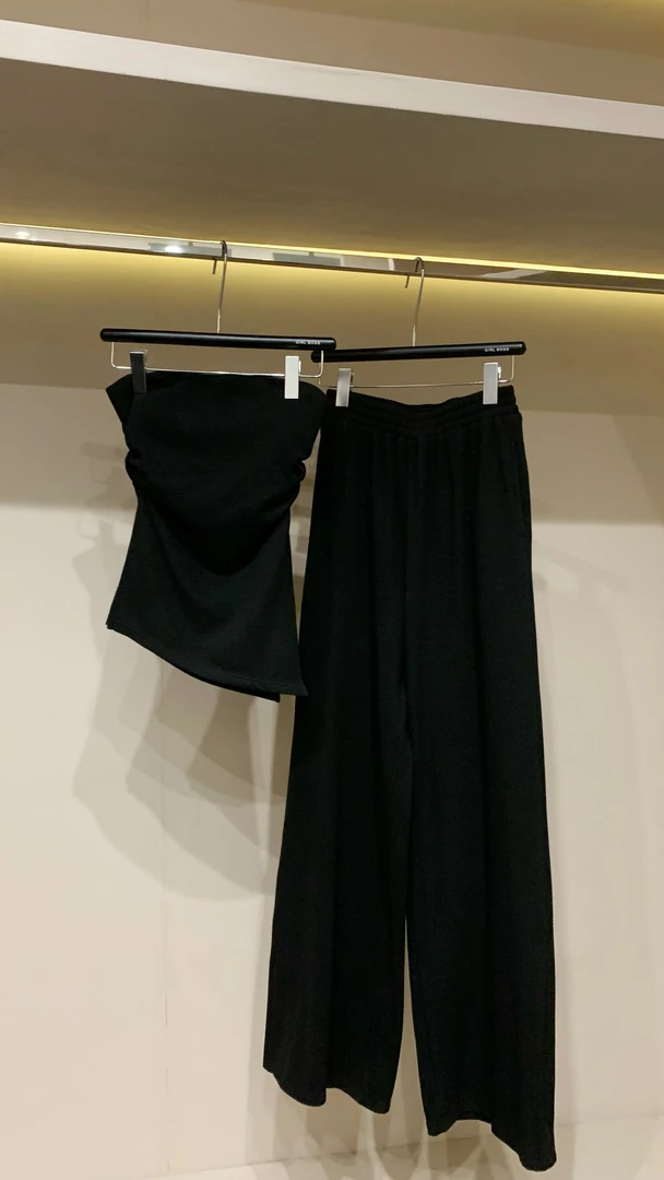 猜猜定制 自带胸垫胶条防脱不规则开衩抹胸修身阔腿裤套装#2413