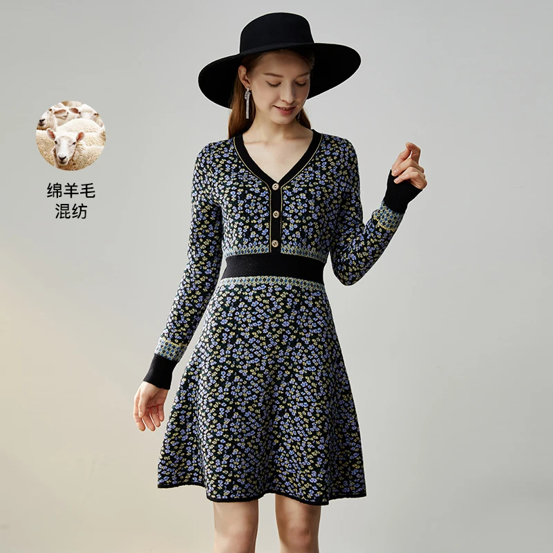 【诗语专属】恩曼琳秋冬新款复古撞色碎花提花V领针织连衣裙EANCDA6