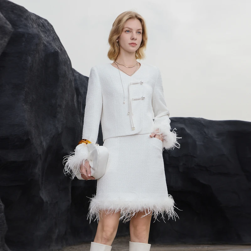 【千颂妮专享】恩曼琳24新款新中式国风套装白色毛外套A字裙EANEAH5