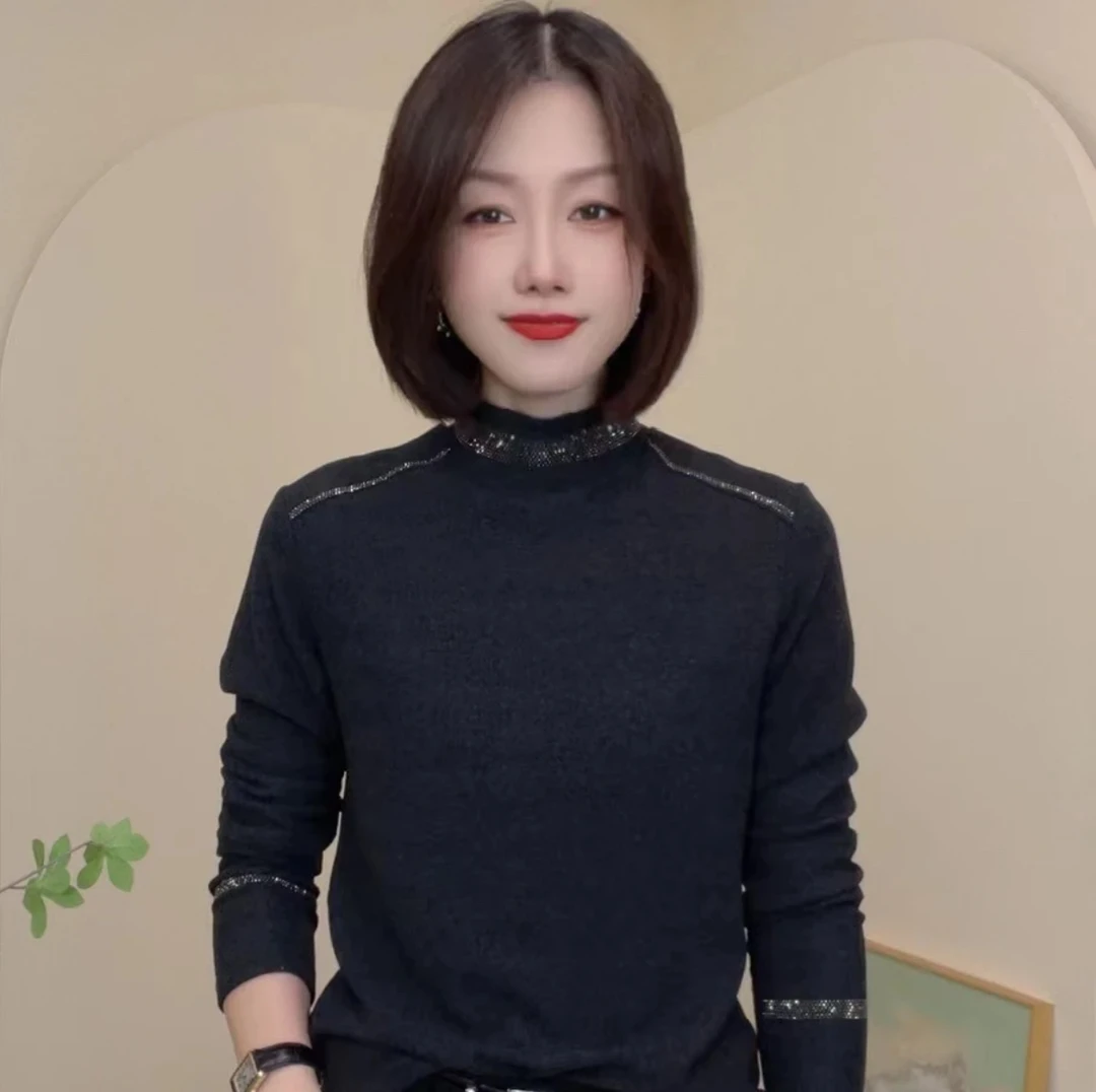 2024秋冬新款纯色烫钻时尚气质设计感女士T恤显瘦休闲长袖打底衫