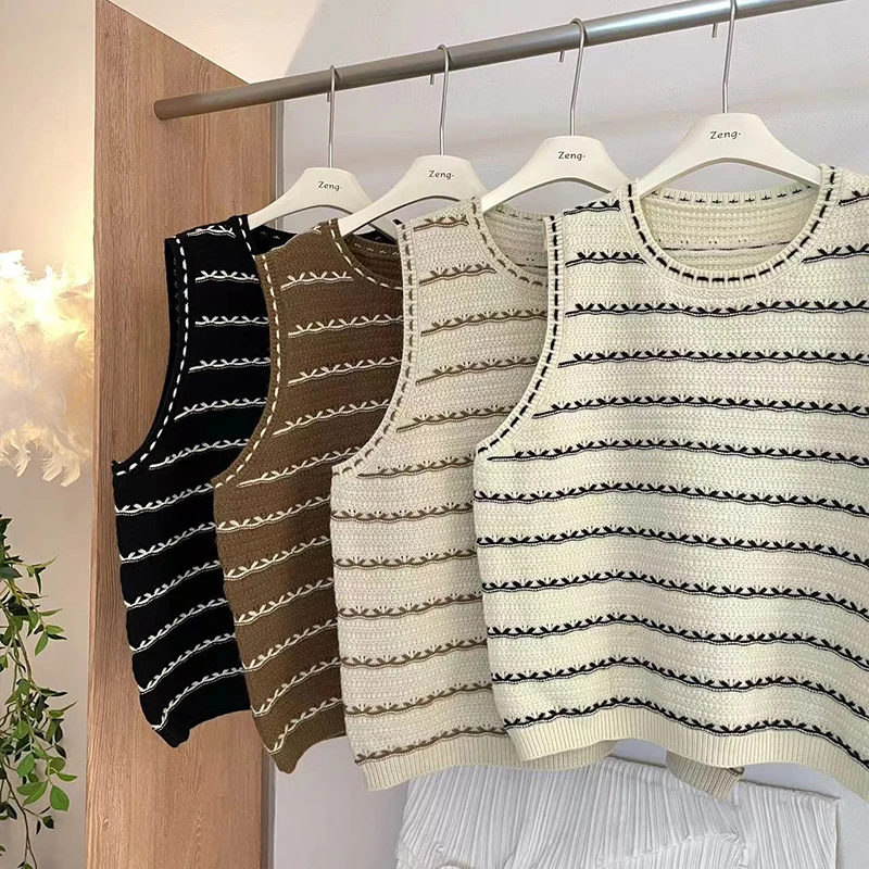 ’理想入秋‘  初秋新款马甲 强烈推荐  休闲韩系宽松树皮条纹款