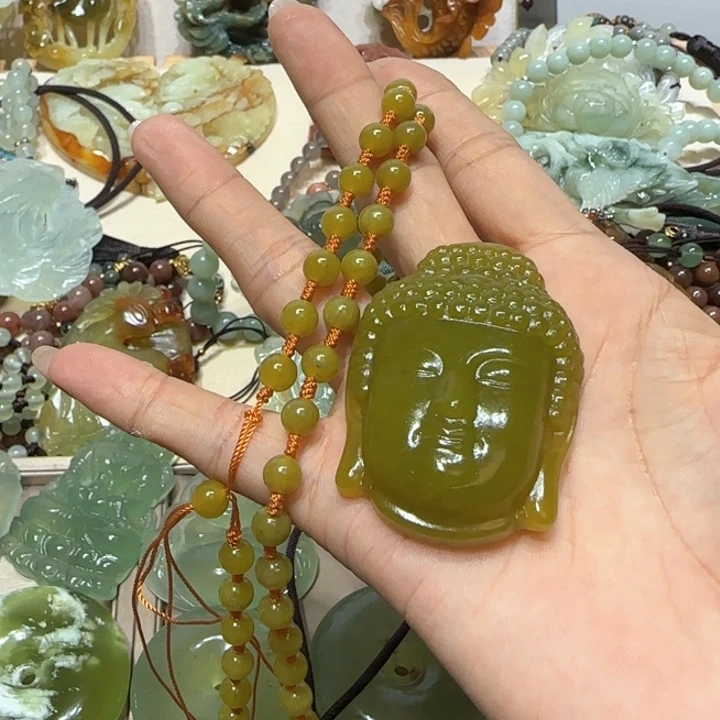 蛇纹石玉吊坠未镶嵌
