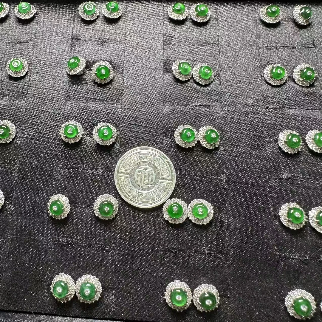 【现场收货】天然s925翡翠耳钉 多样性发货发一件 Wcb/15