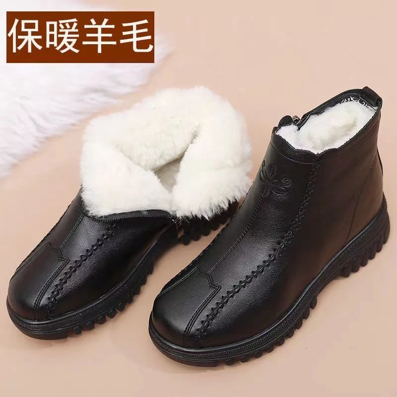 2023真软皮羊毛冬季软底妈妈鞋冬季加绒棉鞋防滑平底中老年短靴