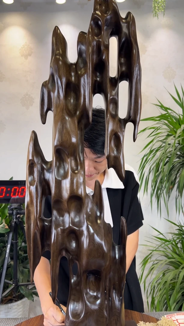 【闪购商品】金丝楠木雕本件作品材质是四川小叶金丝楠乌木