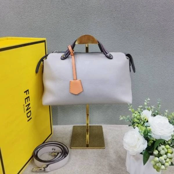 95新/芬迪/妃鱼/橙子精选/包包/市场价68888/240919CZ0037