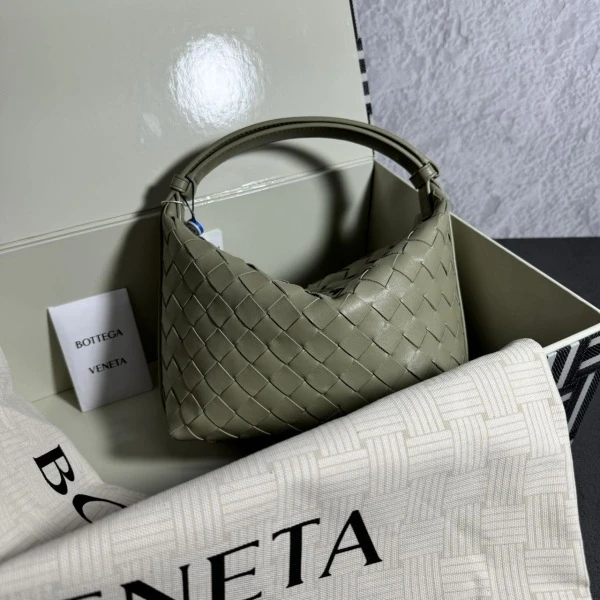 95新/葆蝶家/妃鱼/橙子精选/包包/市场价28000/240921CZ0017