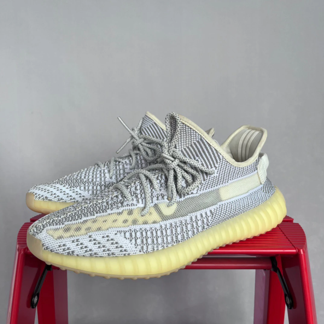 Yeezy350天使44码  OOOO3101 鞋
