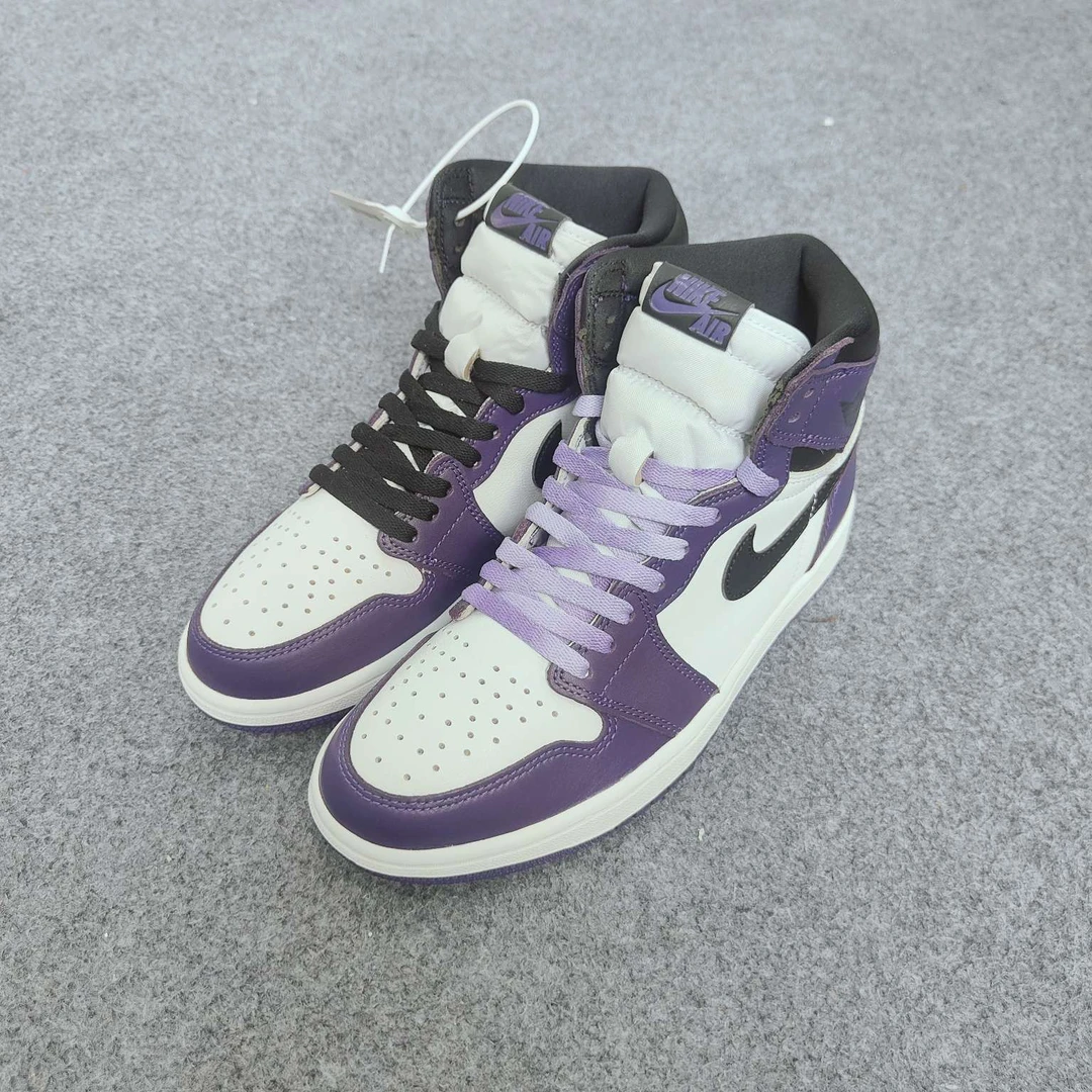 aj1白紫 42码 TT1703