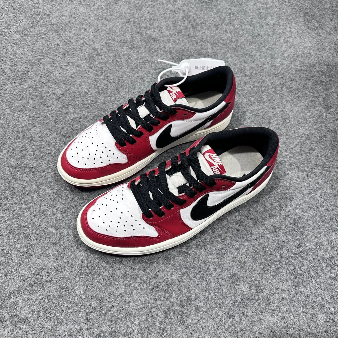 aj1low芝加哥og 41码  QQ2209