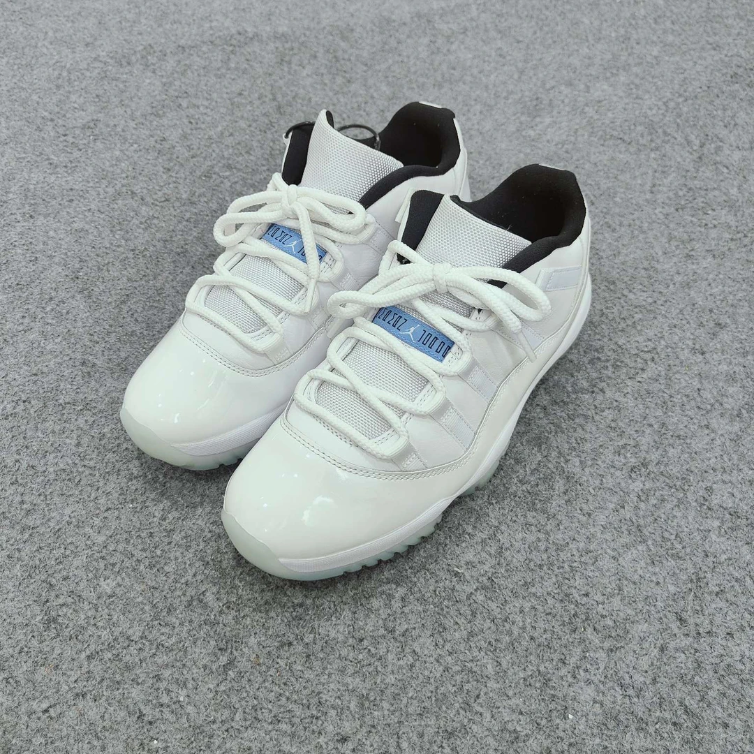 AJ11传奇蓝 41码原盒 TT1303