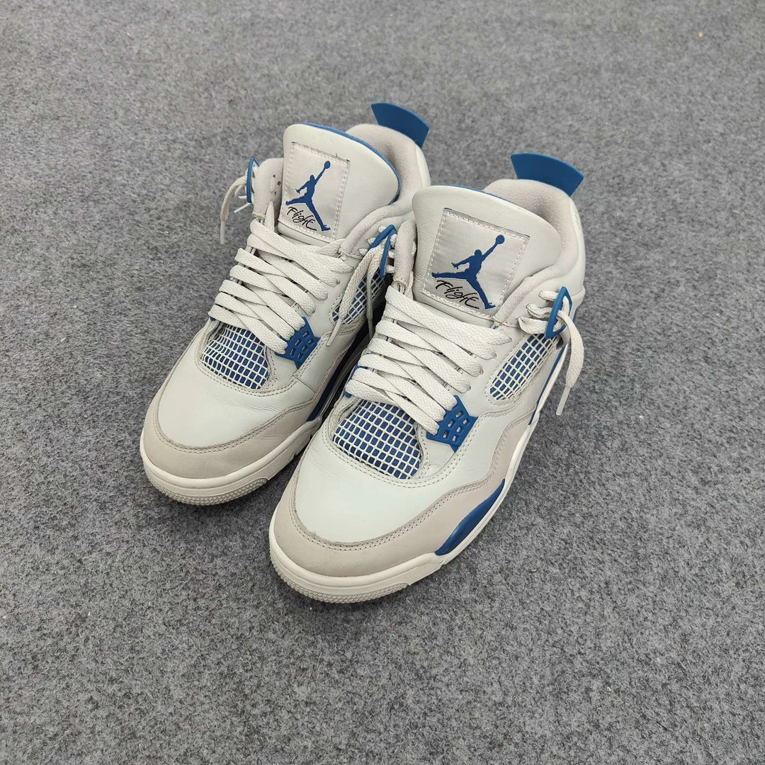 Aj4白蓝 42.5码 TT0716