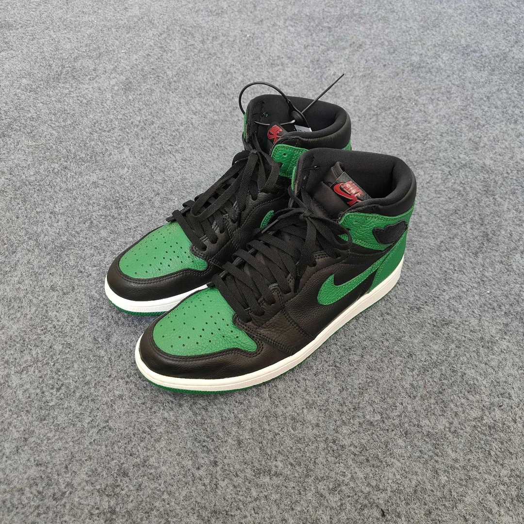 AJ1黑绿45码原盒 SS0211 休闲鞋