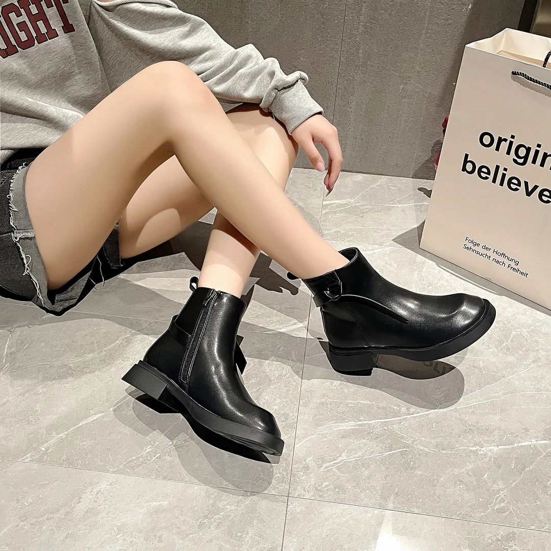 2024鹅头马丁靴秋冬软底轻便小众英伦风时尚短靴GNM5886