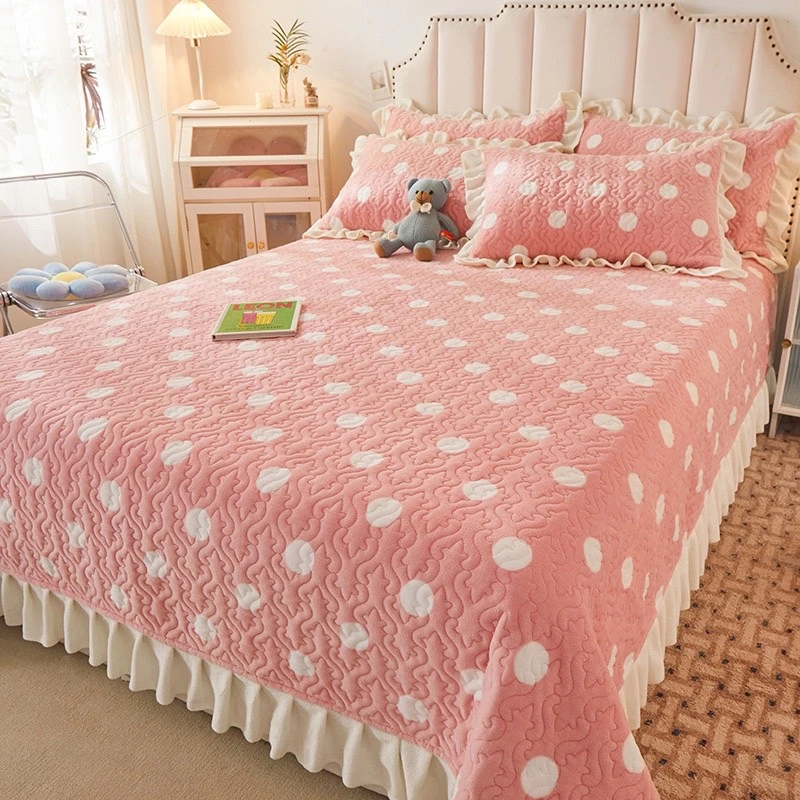 冬季加绒加厚床盖牛奶绒夹棉炕盖防滑珊瑚绒床毯花边绗缝床盖布