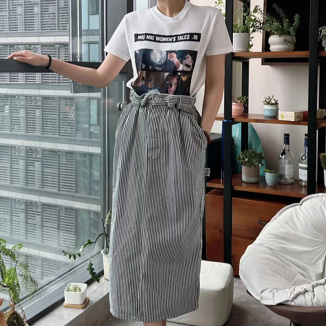 99新 MIU MIU/缪缪 女生白色圆领短袖T恤 内购剪标