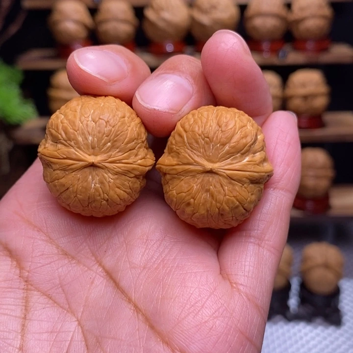 文玩核桃把件白*小金豆52