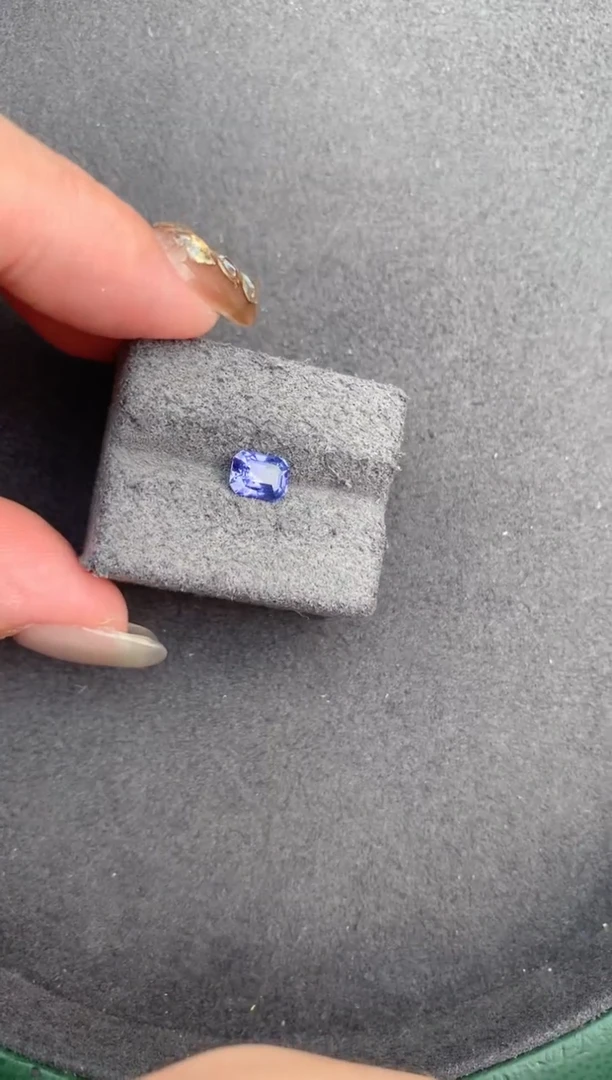 【闪购商品】蓝宝石裸石未镶嵌1ct蓝宝石