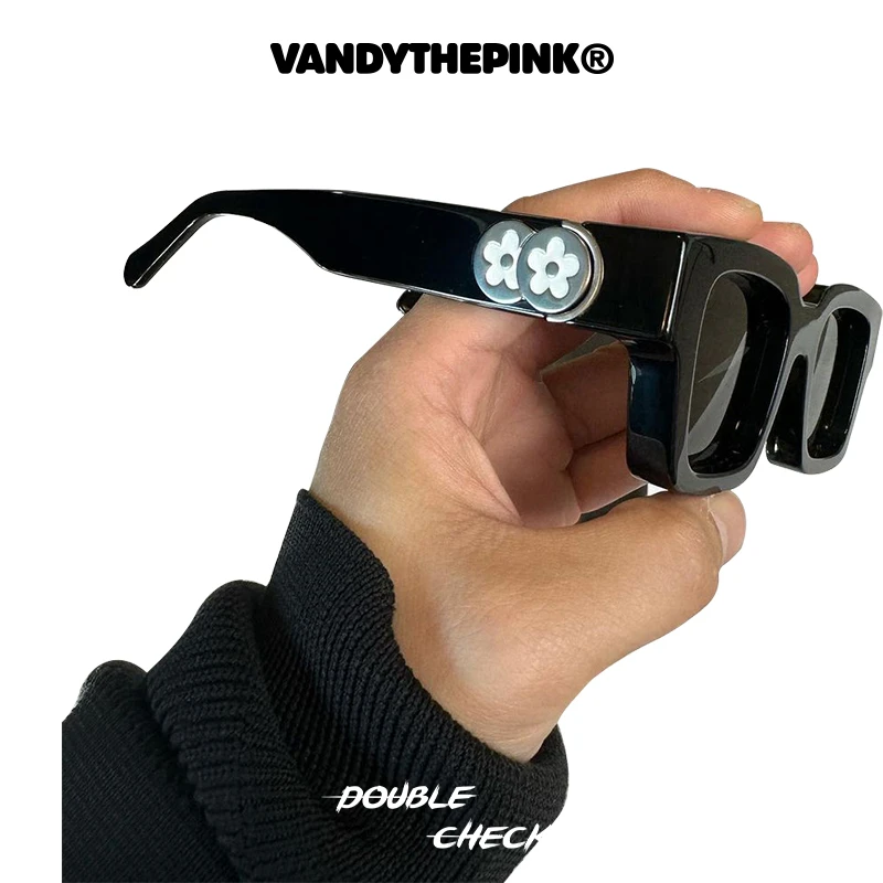 VANDYTHEPINK正品美式方框金属花卉偏光显瘦墨镜深色运动太阳眼镜