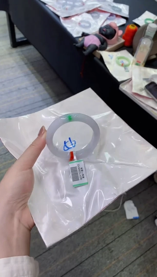 【闪购商品】翡翠手镯未镶嵌