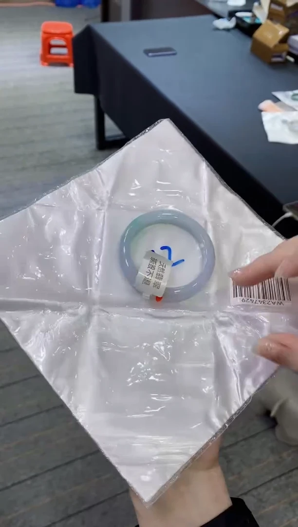 【闪购商品】翡翠手镯未镶嵌