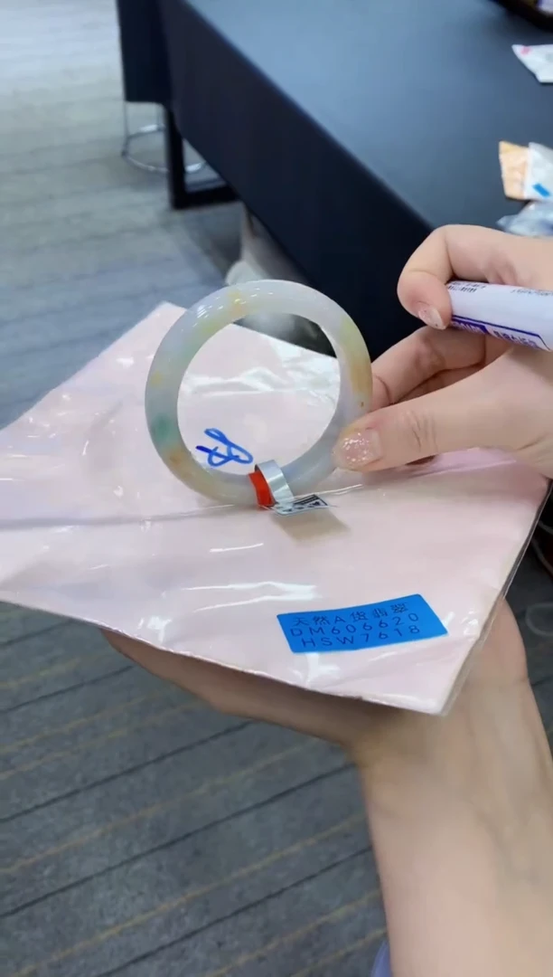 【闪购商品】翡翠手镯未镶嵌