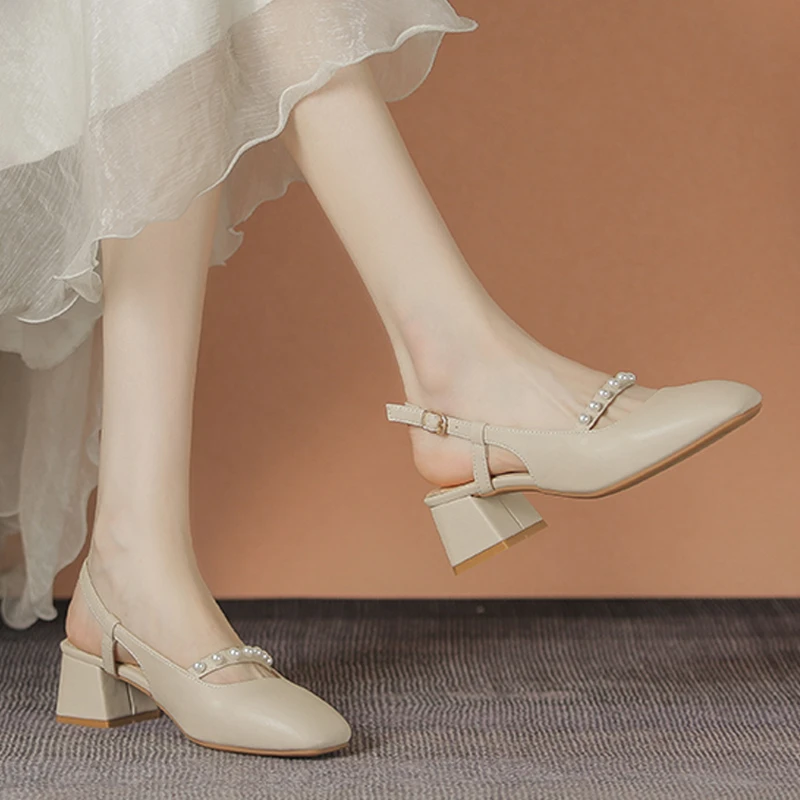 真皮包头凉鞋女2025夏新款法式方头一字带后空粗跟单鞋中跟工作鞋