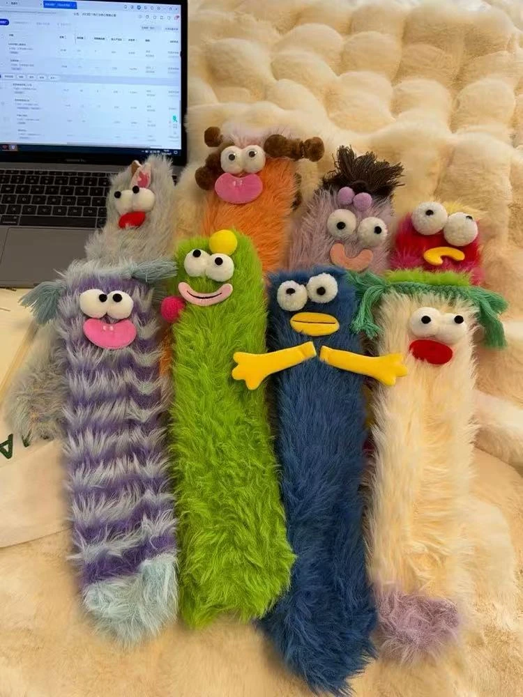 搞怪丑萌袜子女秋冬毛绒可爱怪兽袜珊瑚绒加厚居家睡眠毛毛地板袜