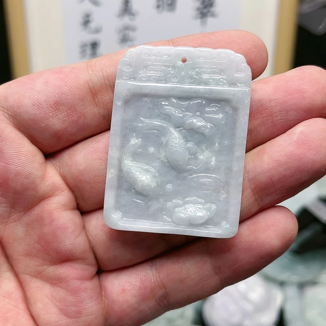 翡翠颈饰未镶嵌牌子