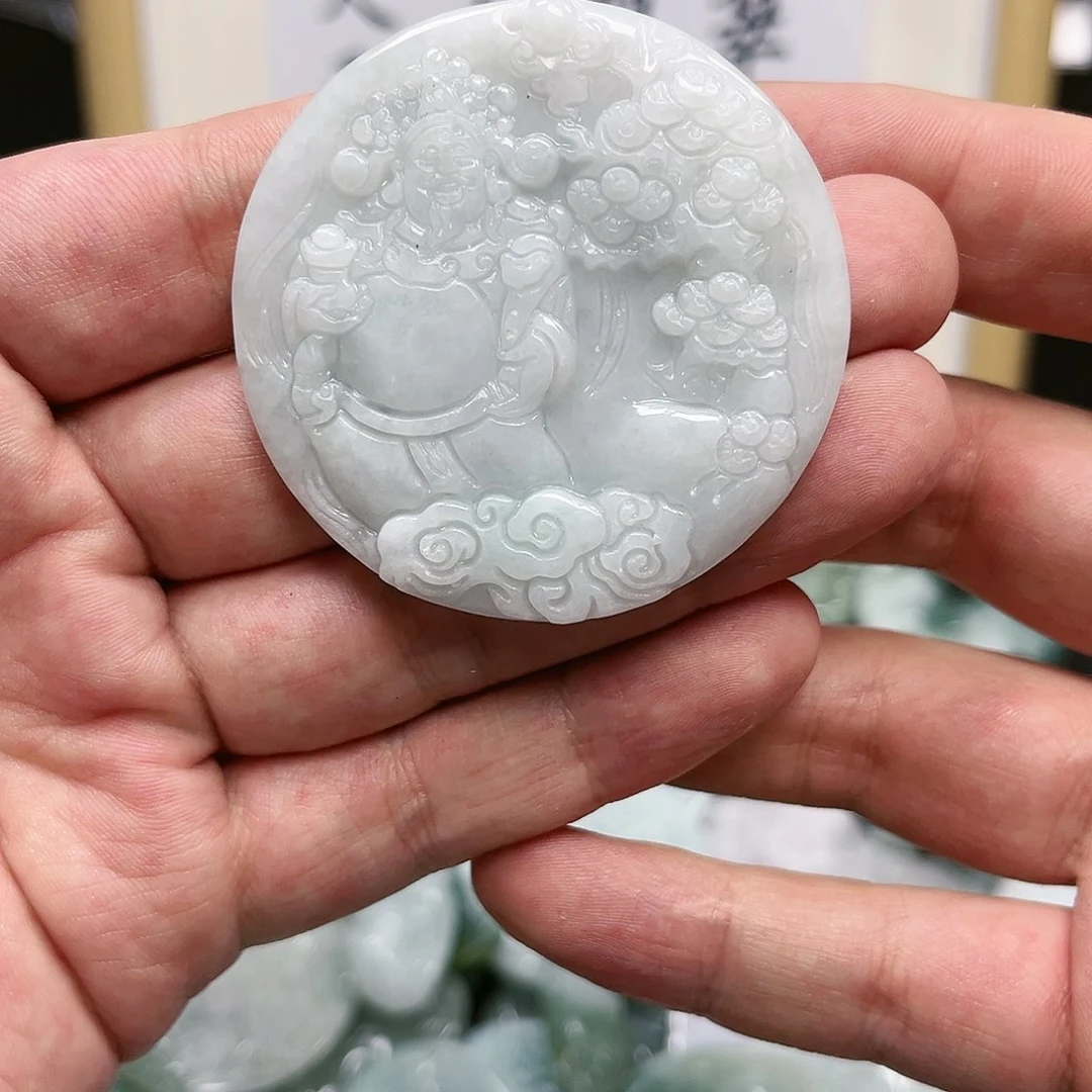 翡翠颈饰未镶嵌牌子