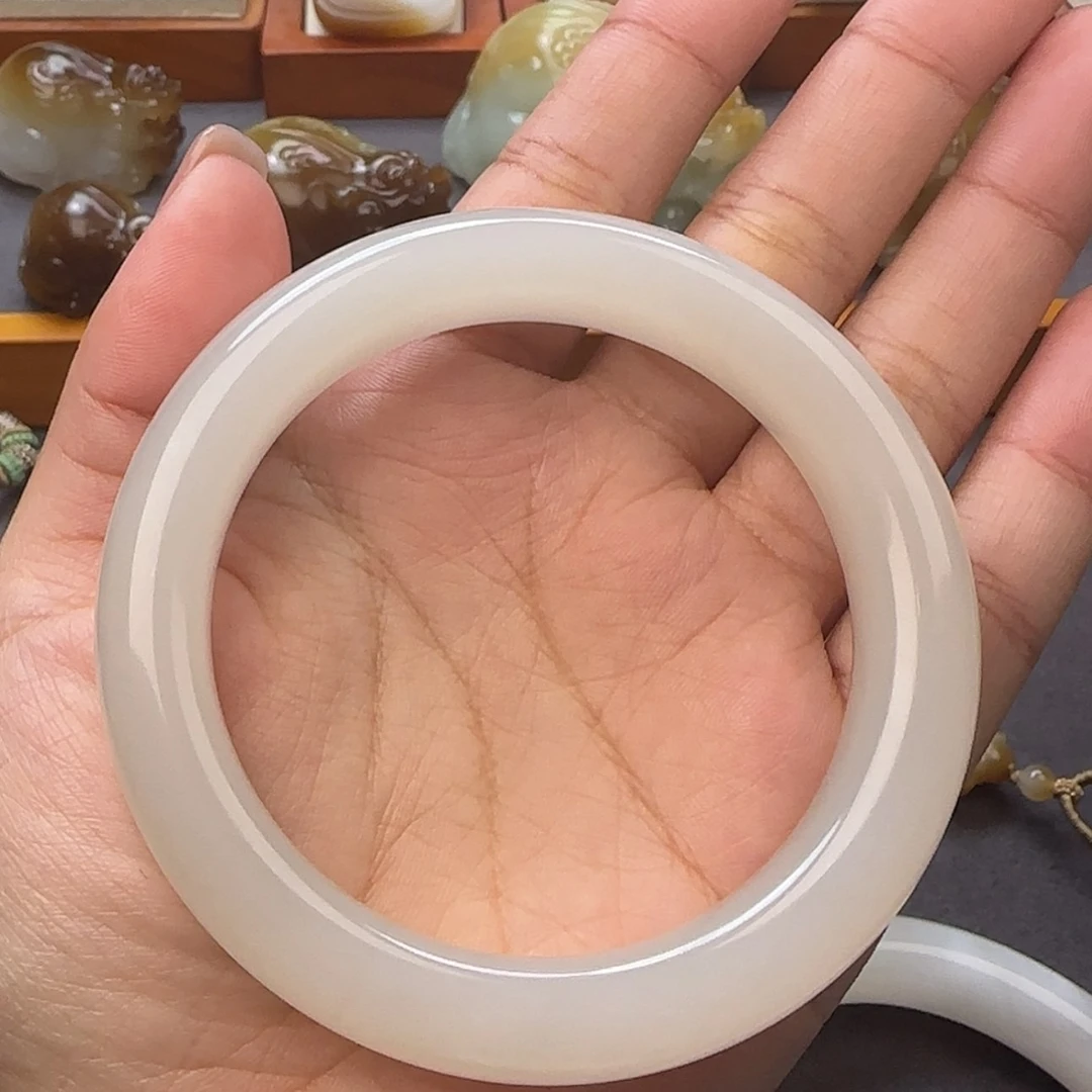 【闪购商品】和田玉手镯未镶嵌小***皓
