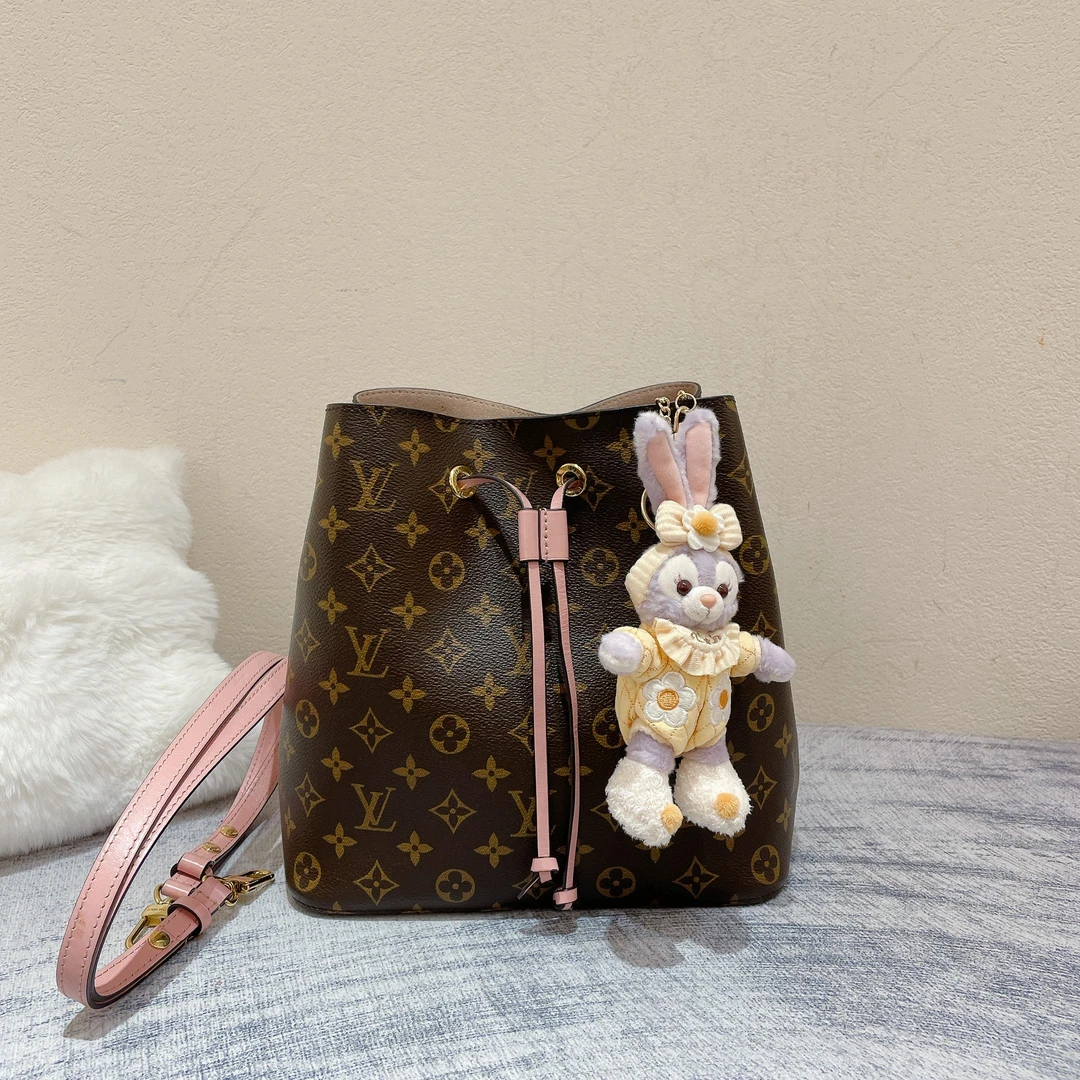 95新  一泽奢品/LV/老花粉水桶包/Z24061715A