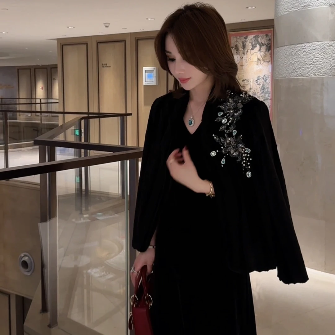 LUXURYMEMO【风神】质感诠释经典轮廓线醋酸外套