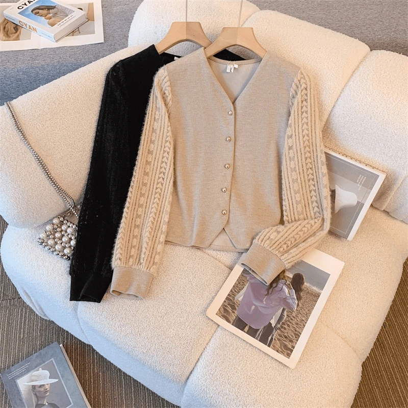 长袖短款洋气打底蕾丝衫女春季新款设计感气质蕾丝显瘦百搭上衣