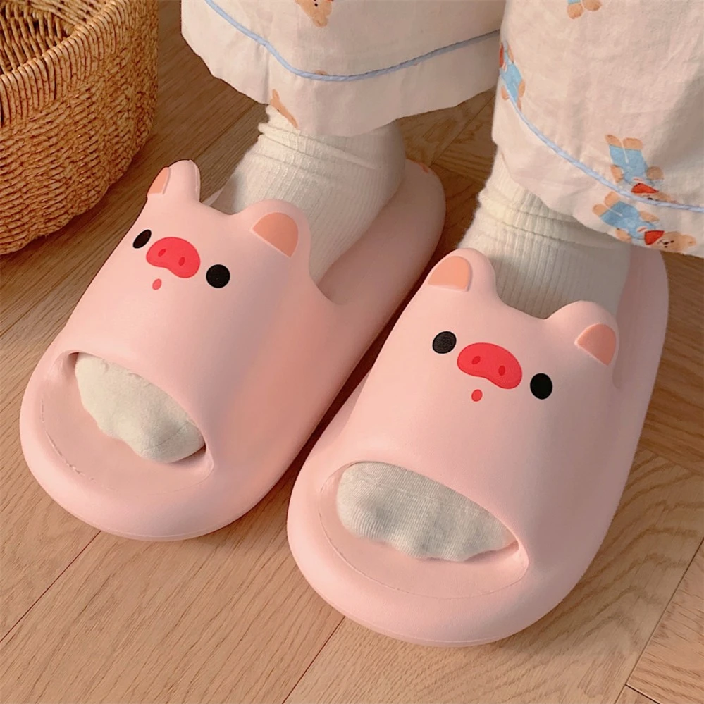 可爱粉嫩小猪踩屎感居家凉拖鞋女士夏季室内软底舒适防滑浴室拖鞋