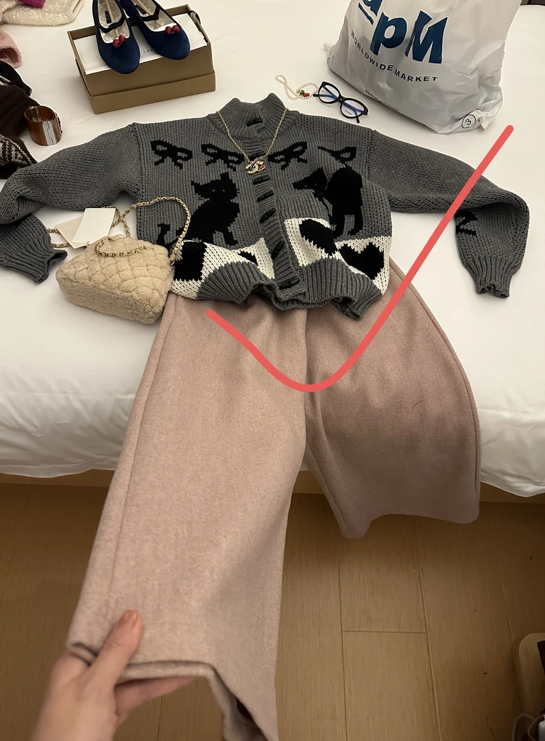 Buyfunny宝藏店铺~翻领时尚百搭小猫小衫