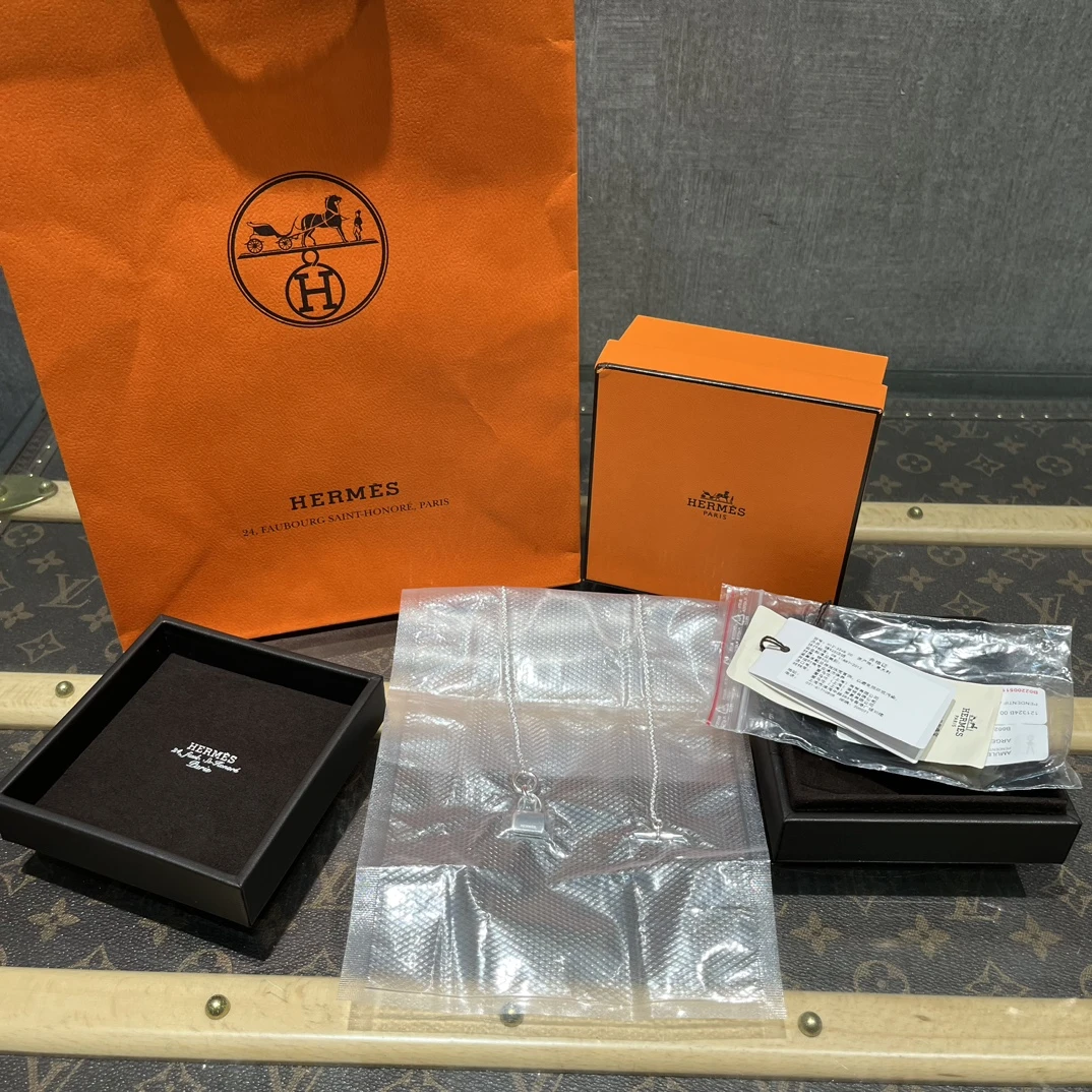 全新未使用 Hermes/爱马仕 925银康康项链 14356